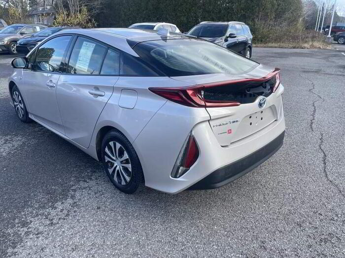 Toyota Prius Prime Auto - Image 7