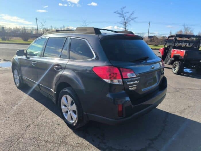 Subaru Outback 2.5i Sport avec Groupe Limité - Image 6