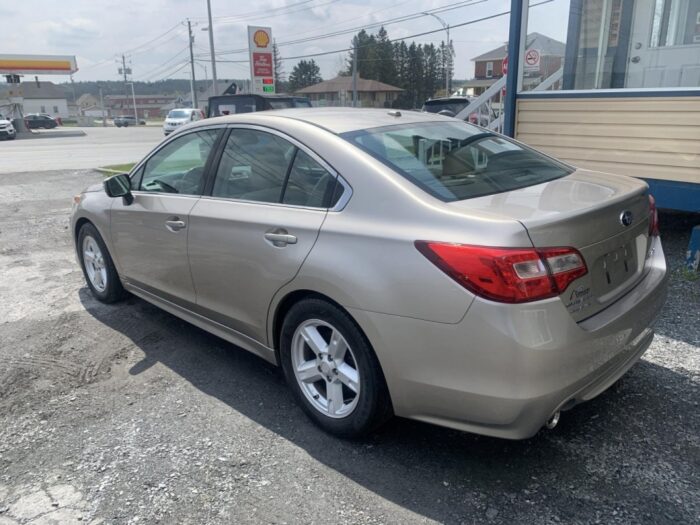 Subaru Legacy 2,5i avec Groupe Limited - Image 6