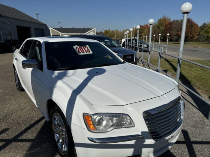 Chrysler 300 300C - Image 27