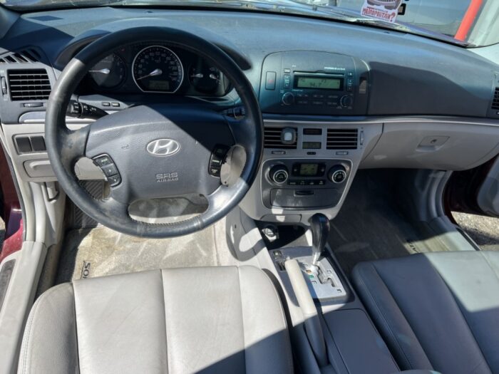 Hyundai Sonata GLS - Image 10