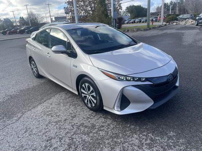 Toyota Prius Prime Auto - Image 3