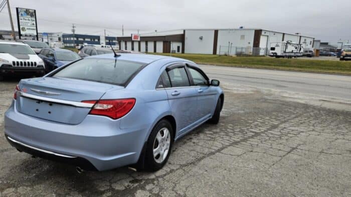 Chrysler 200 Touring - Image 4