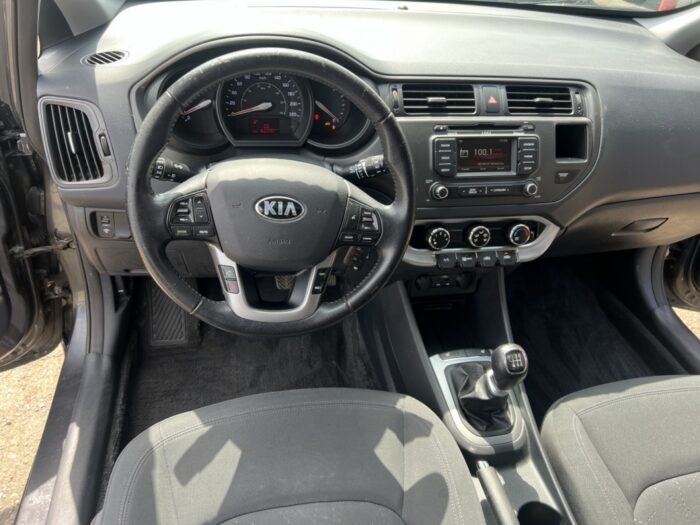 KIA Rio EX - Image 11