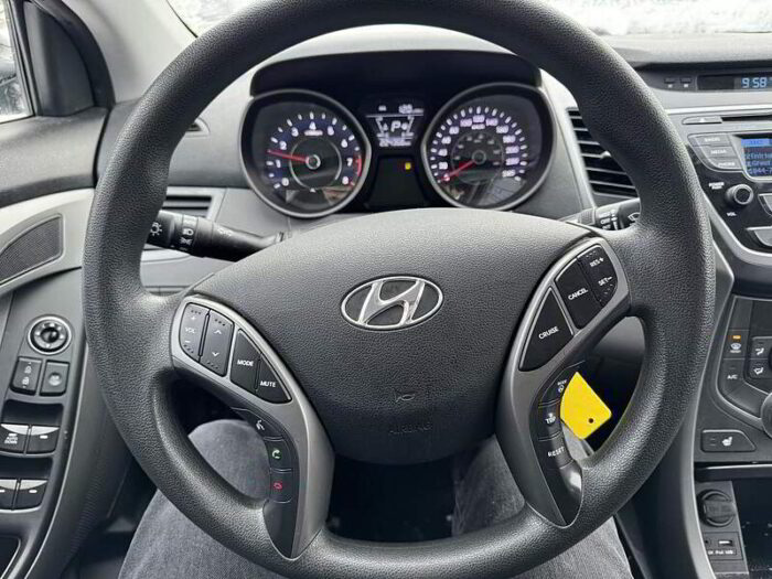 Hyundai Elantra Berline 4 portes, boîte automatique, GL - Image 10