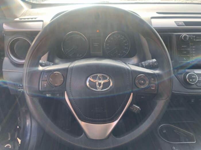 Toyota RAV4 LE+ hybride - Image 13