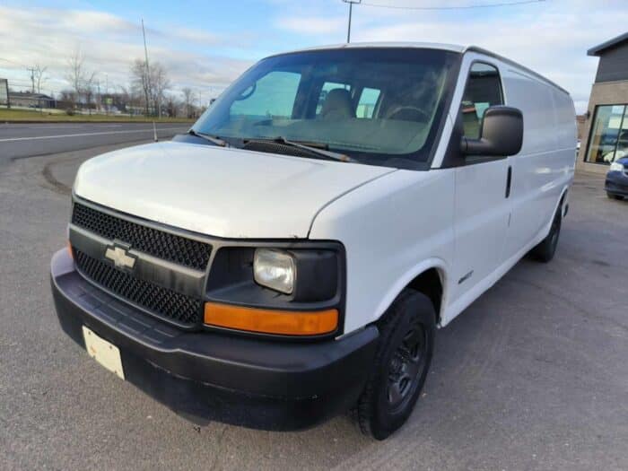 Chevrolet Express Cargo Van - Image 5