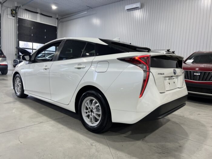 Toyota Prius - – Image 3