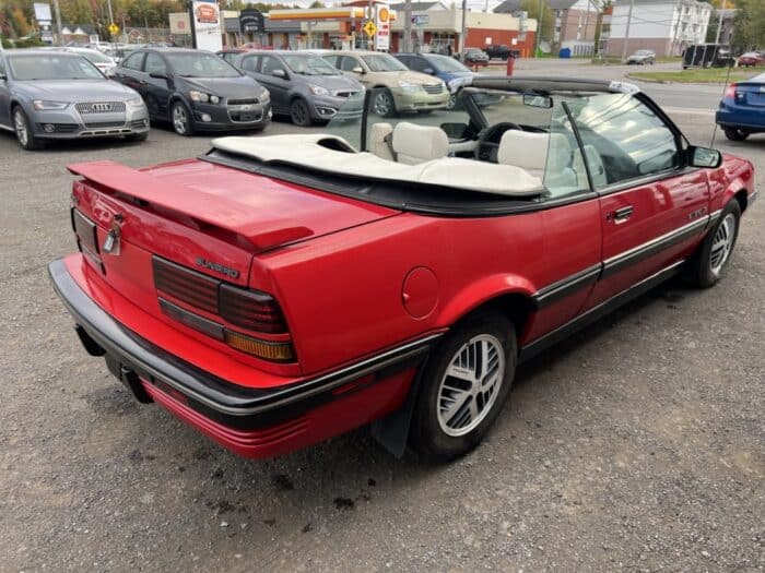 Pontiac Sunbird LE - Image 8