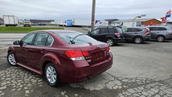 Subaru Legacy 2,5i avec groupe commodité - Image 5