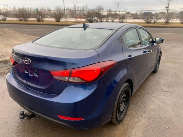 Hyundai Elantra GL – Image 8