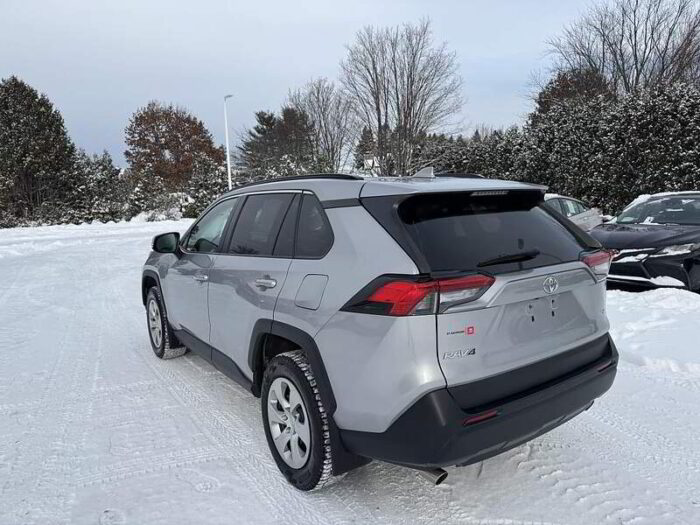 Toyota RAV4 LE - A VENDRE PRES DE QUEBEC - - Image 7