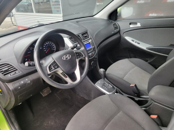 Hyundai Accent GL - Image 8