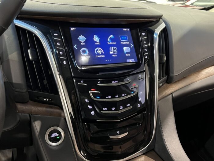 Cadillac Escalade Premium Luxe - Image 22