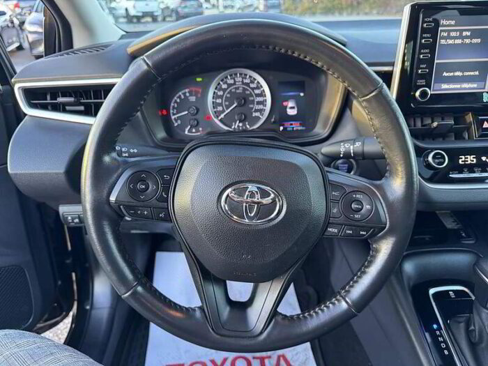 Toyota Corolla LE CVT - Image 12