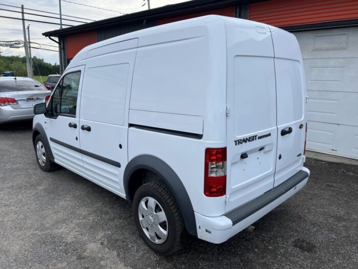 Ford Transit Connect XLT – Image 3