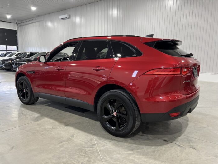 Jaguar F-PACE Premium - Image 3