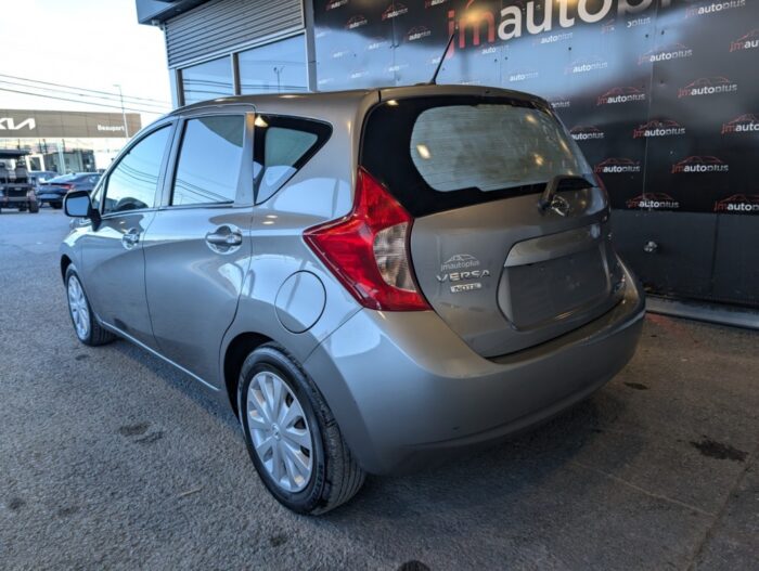 Nissan Versa SV - Image 7