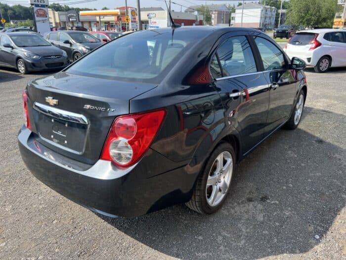 Chevrolet Sonic LT - Image 4