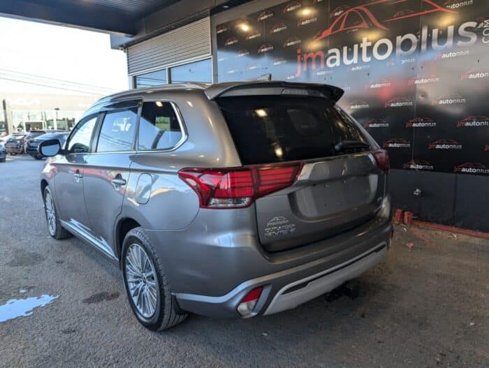 Mitsubishi Outlander PHEV SE - Image 7