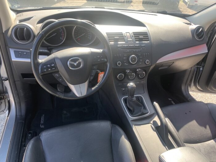 Mazda Mazda3 GT - Image 10