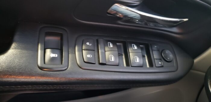 Dodge Grand Caravan Multiplaces - Image 11