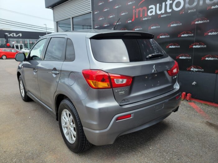 Mitsubishi RVR SE – Image 7