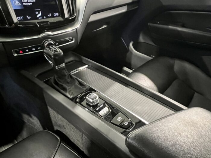 Volvo XC60 Momentum – Image 14