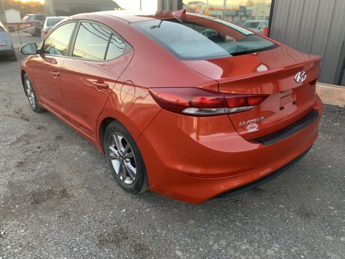 Hyundai Elantra GL SE - Image 3