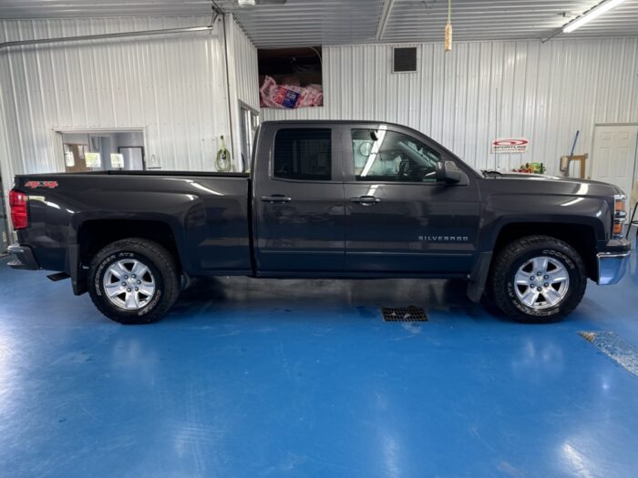 Chevrolet Silverado 1500 LT - Image 4