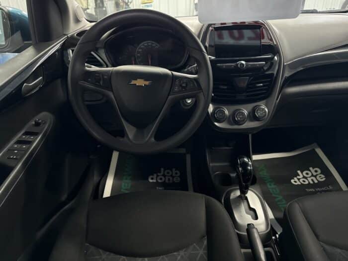 Chevrolet Spark LT - Image 14