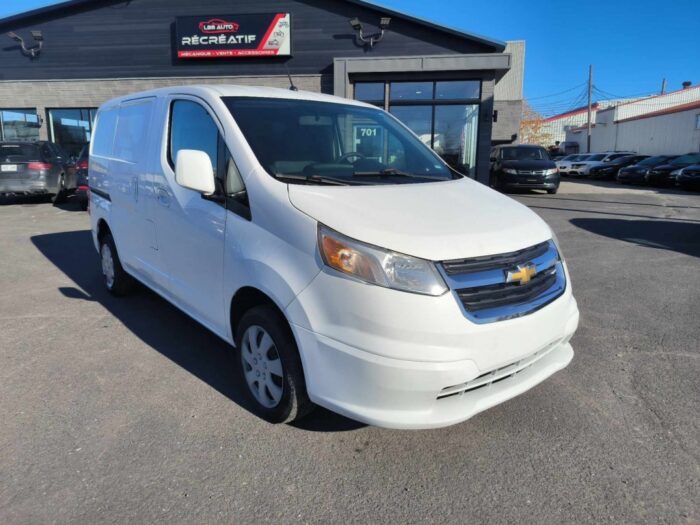 Chevrolet Express LS - Image 2