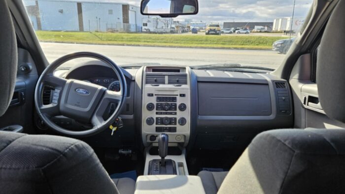 Ford Escape XLT - Image 6