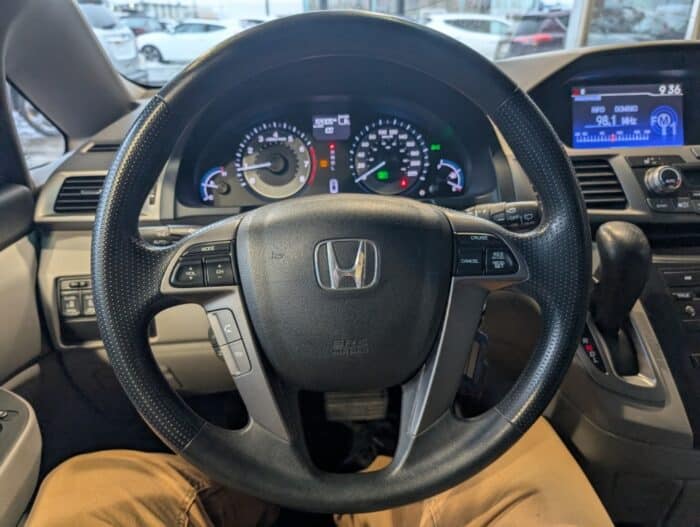 Honda Odyssey EX - Image 12