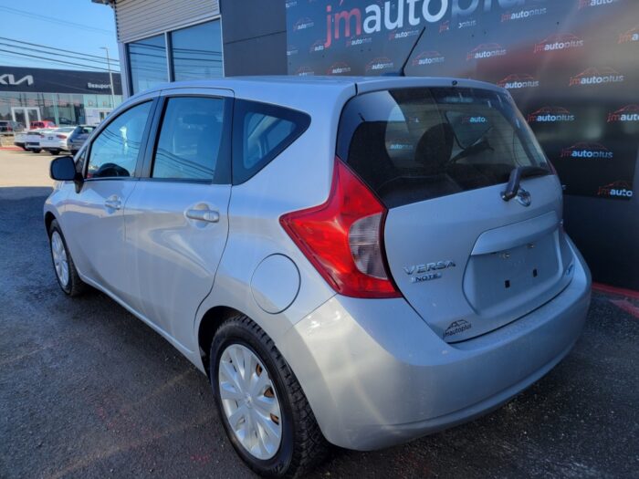 Nissan Versa S - Image 7