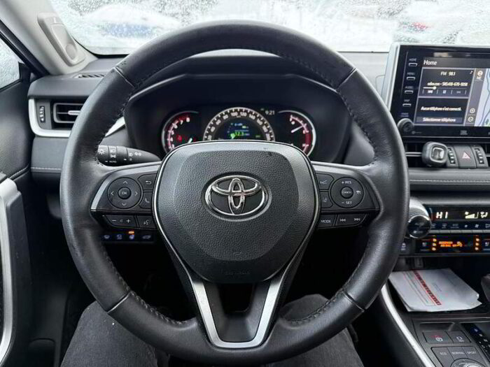 Toyota RAV4 Limited TI - Image 11