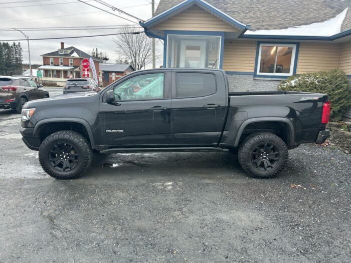 Chevrolet Colorado ZR2 4RM - Image 4