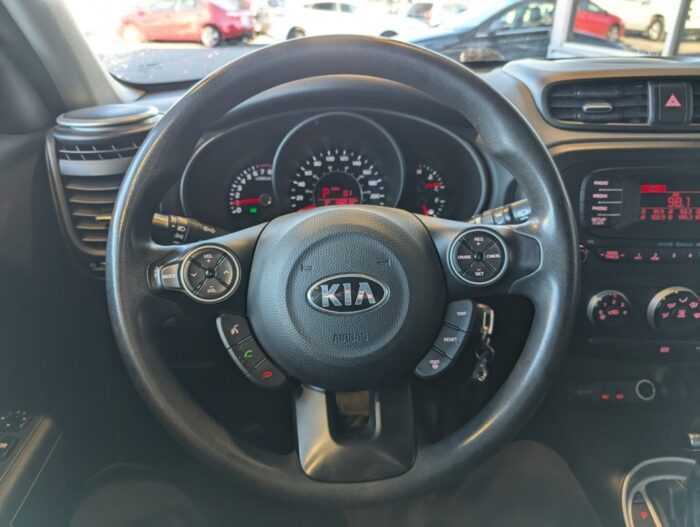 KIA Soul EX - Image 11