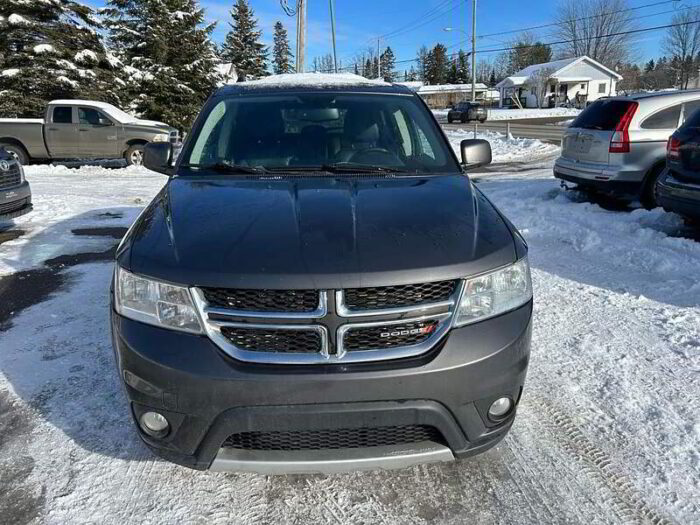 Dodge Journey Traction integrale 4 portes R/T - Image 6