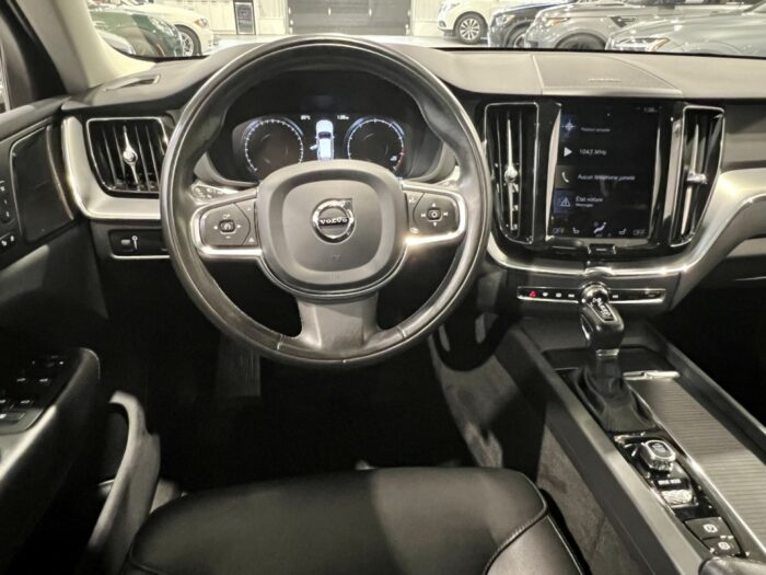 Volvo XC60 Momentum – Image 13