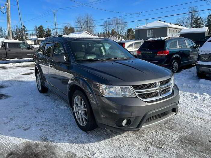 Dodge Journey Traction integrale 4 portes R/T - Image 3