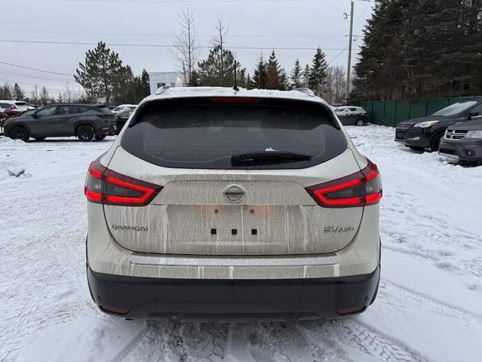 Nissan Qashqai SV TI CVT - Image 4