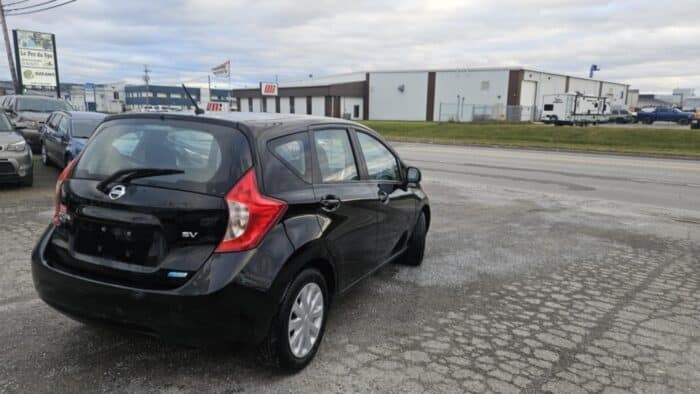 Nissan Versa SV - Image 4