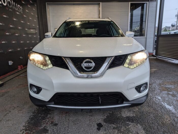 Nissan Rogue SV - Image 3