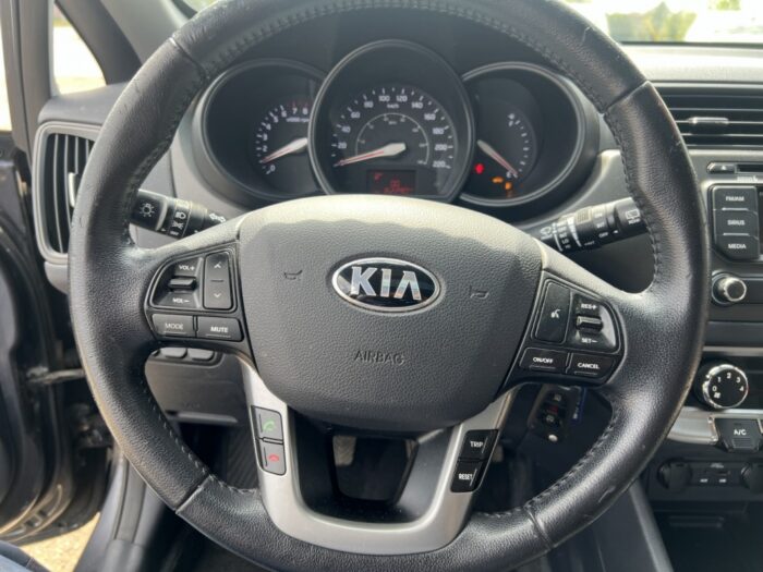 KIA Rio EX - Image 17