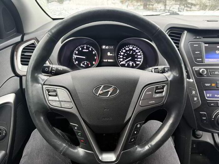 Hyundai Santa Fe XL Premium TI - Image 12