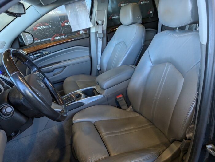 Cadillac SRX Luxury - Image 10