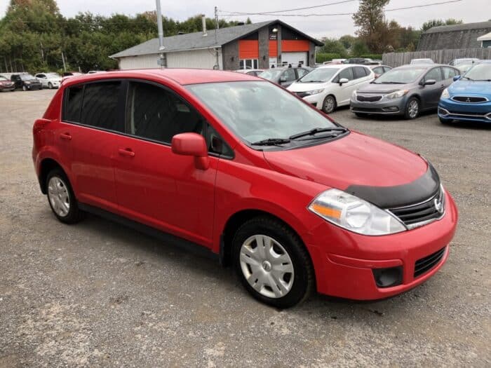 Nissan Versa 1,8 S - Image 5