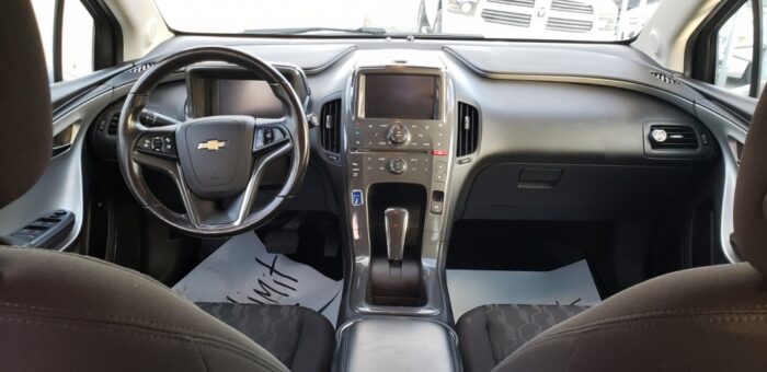 Chevrolet Volt - Image 15