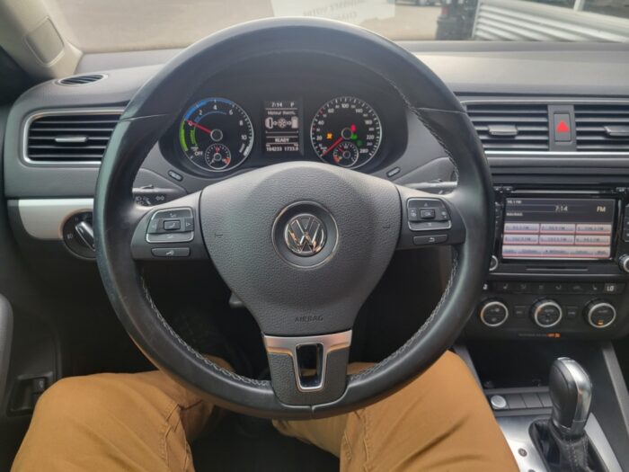 Volkswagen Jetta Trendline – Image 11